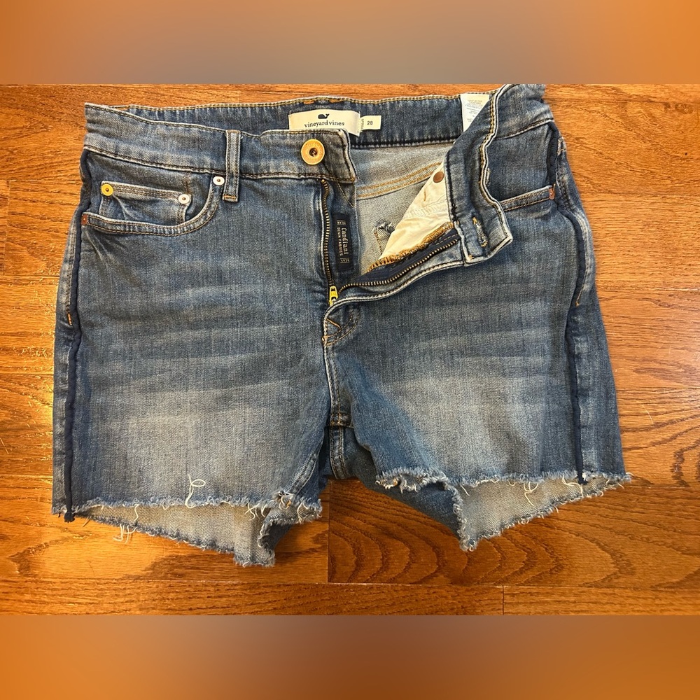 Vineyard Vines Distressed Blue Denim Jean Shorts